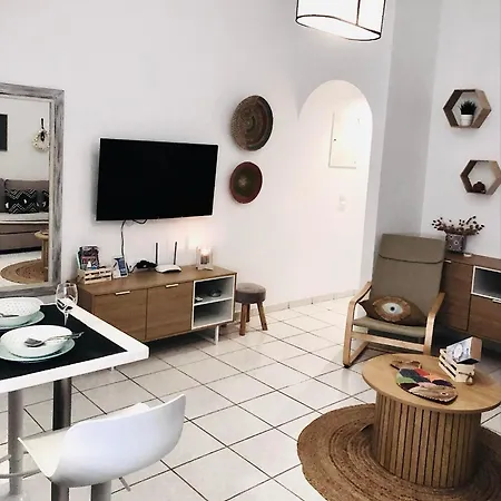 Cozy Flat With Garden Apartamento Tínos